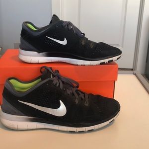 Black nike free TR focus flyknit